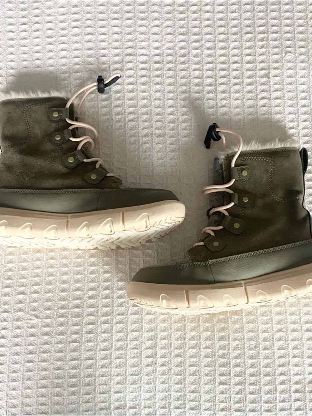 Sorel Olive Green and Gray Winter Lace-Up Boots with Cream Faux Fur